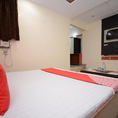 Oyo 29852 Hotel Golden View Abadpura Eksteriør bilde