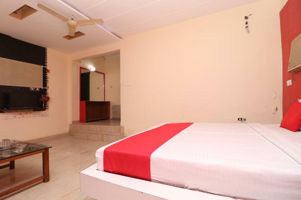 Oyo 29852 Hotel Golden View Abadpura Eksteriør bilde