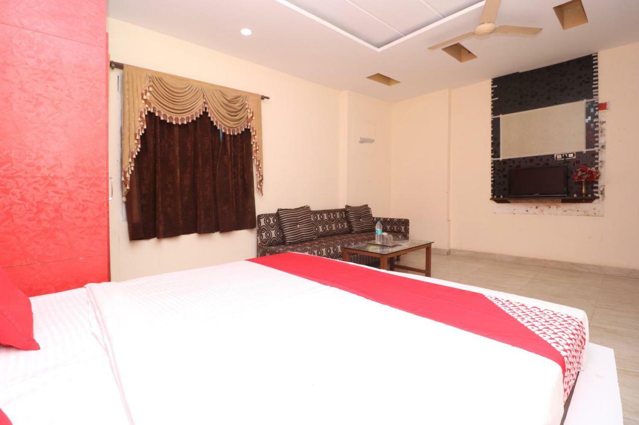 Oyo 29852 Hotel Golden View Abadpura Eksteriør bilde