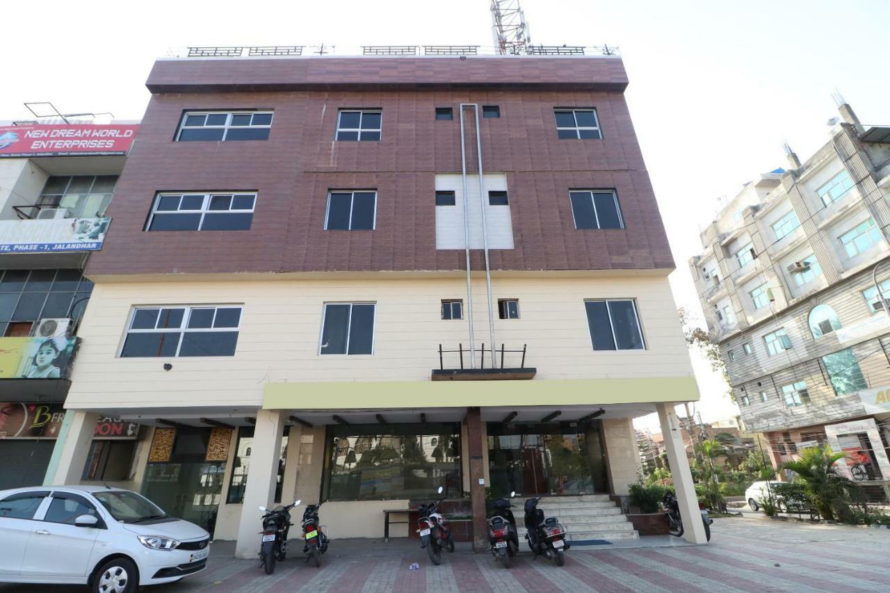 Oyo 29852 Hotel Golden View Abadpura Eksteriør bilde