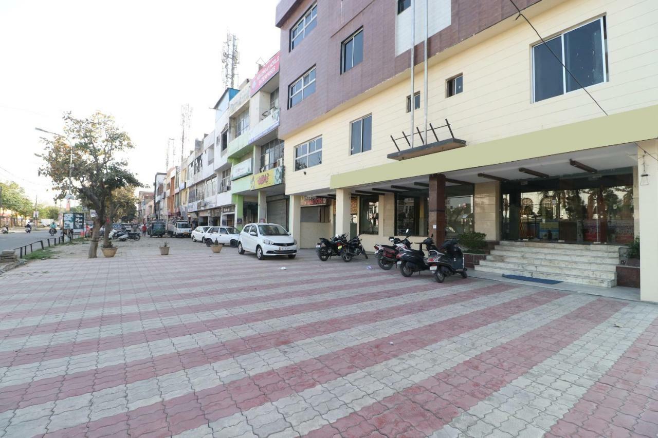 Oyo 29852 Hotel Golden View Abadpura Eksteriør bilde