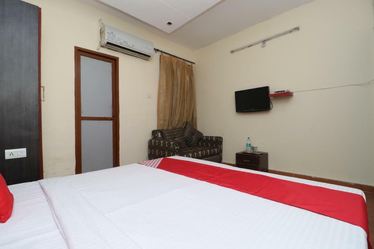 Oyo 29852 Hotel Golden View Abadpura Eksteriør bilde
